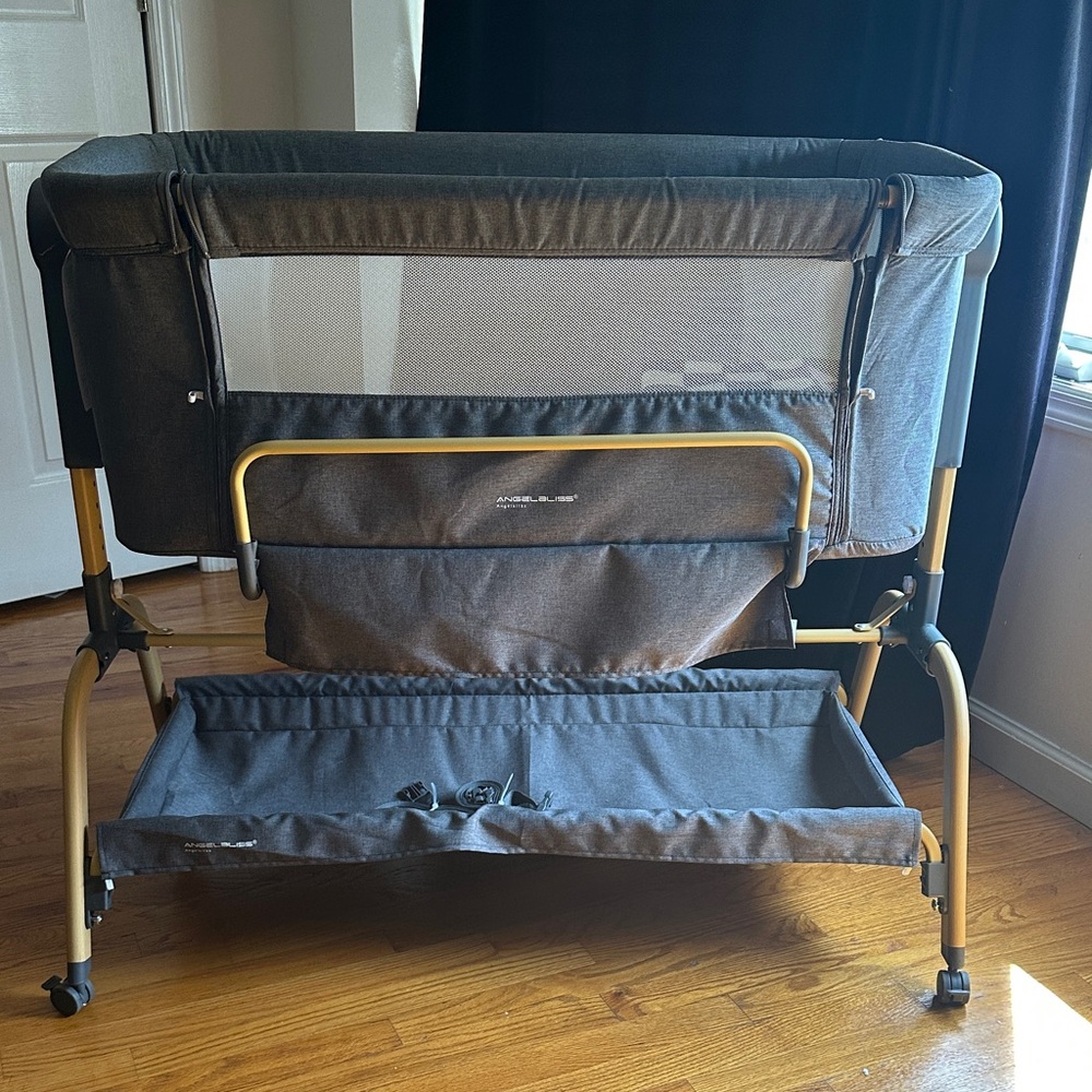 Angelbliss Rocking Bassinet